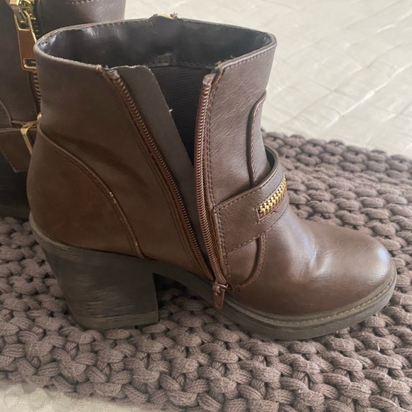 Brown Leather Ankle Boots with Gold Accents - Picture 5 of 7